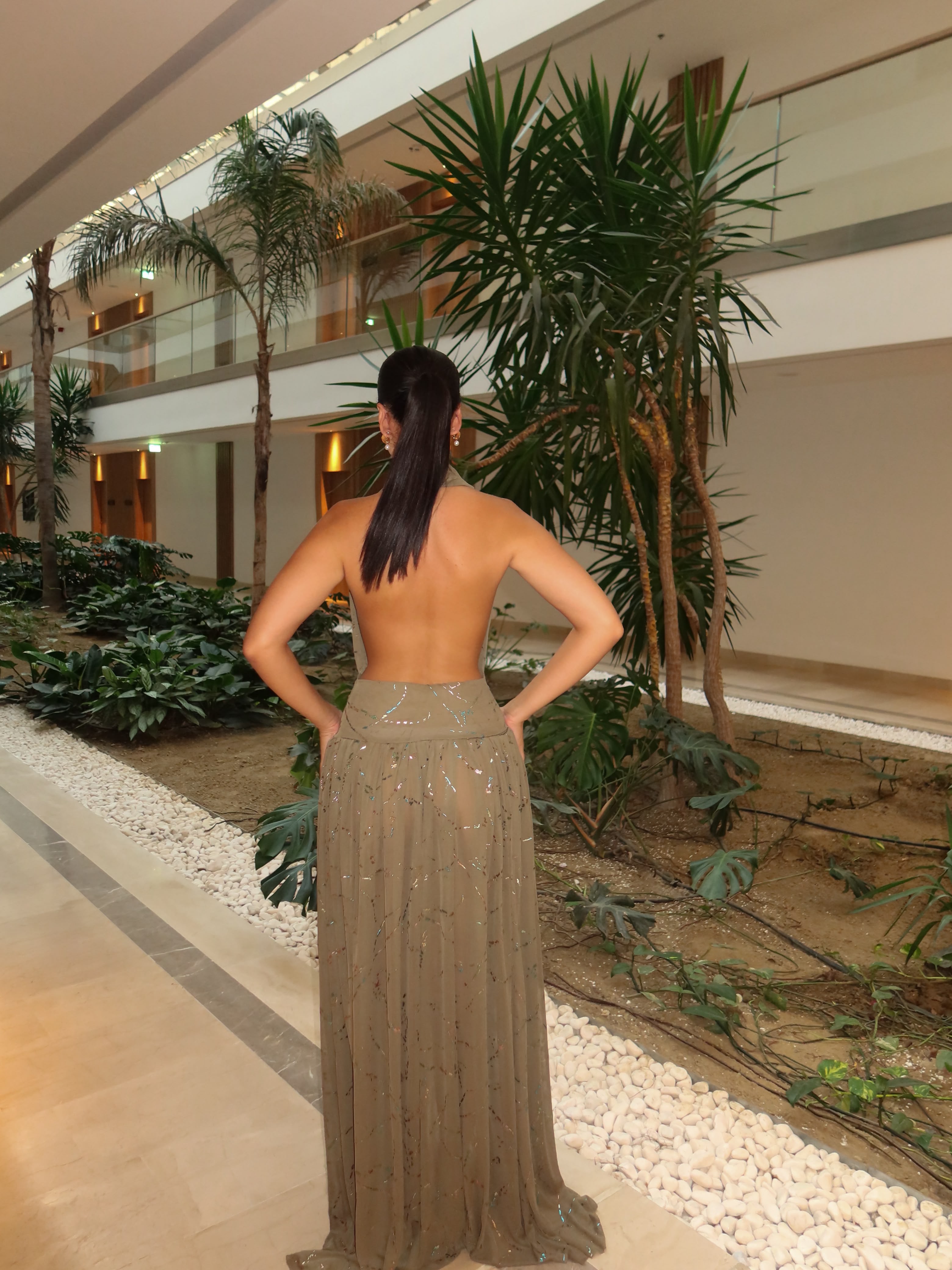 A dress that speaks before you do — foto 2